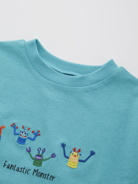 ﾌｧﾝﾀｽﾃｨｯｸﾓﾝｽﾀｰ刺繍ﾜｲﾄﾞﾛﾝT | 子供服のオーシャン＆グラウンド