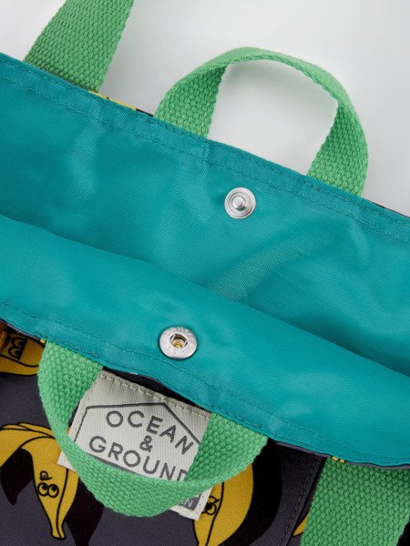 ドゥーニーアンドバーク　レザー巾着リュックバッグ　グリーン　未使用品 ドゥーニーアンドバークレザー巾着リュックバッググリーン未使用品